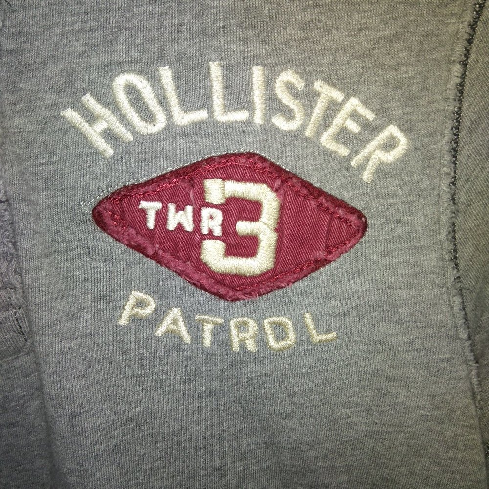 Buttoned Henley Hollister Grey Shirt Size Medium - Picture 4 of 6